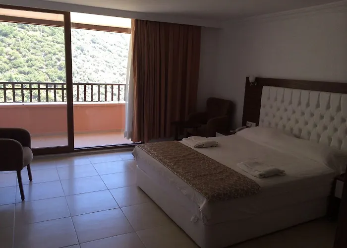 Aygul Φετιγιέ